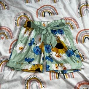 Floral Green Women's Shorts